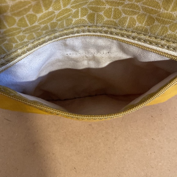 Fossil Key-Per Crossbody Bag. Yellow - Picture 6 of 10